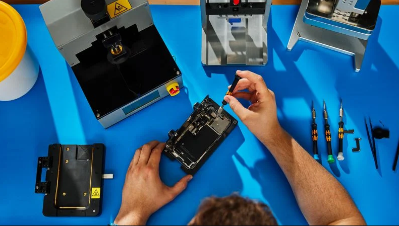 富士康:今年 10-11 月苹果 iPhone 销量相比预期强劲 富士康:今年 10-11 月苹果 iPhone 销量相比预期强劲