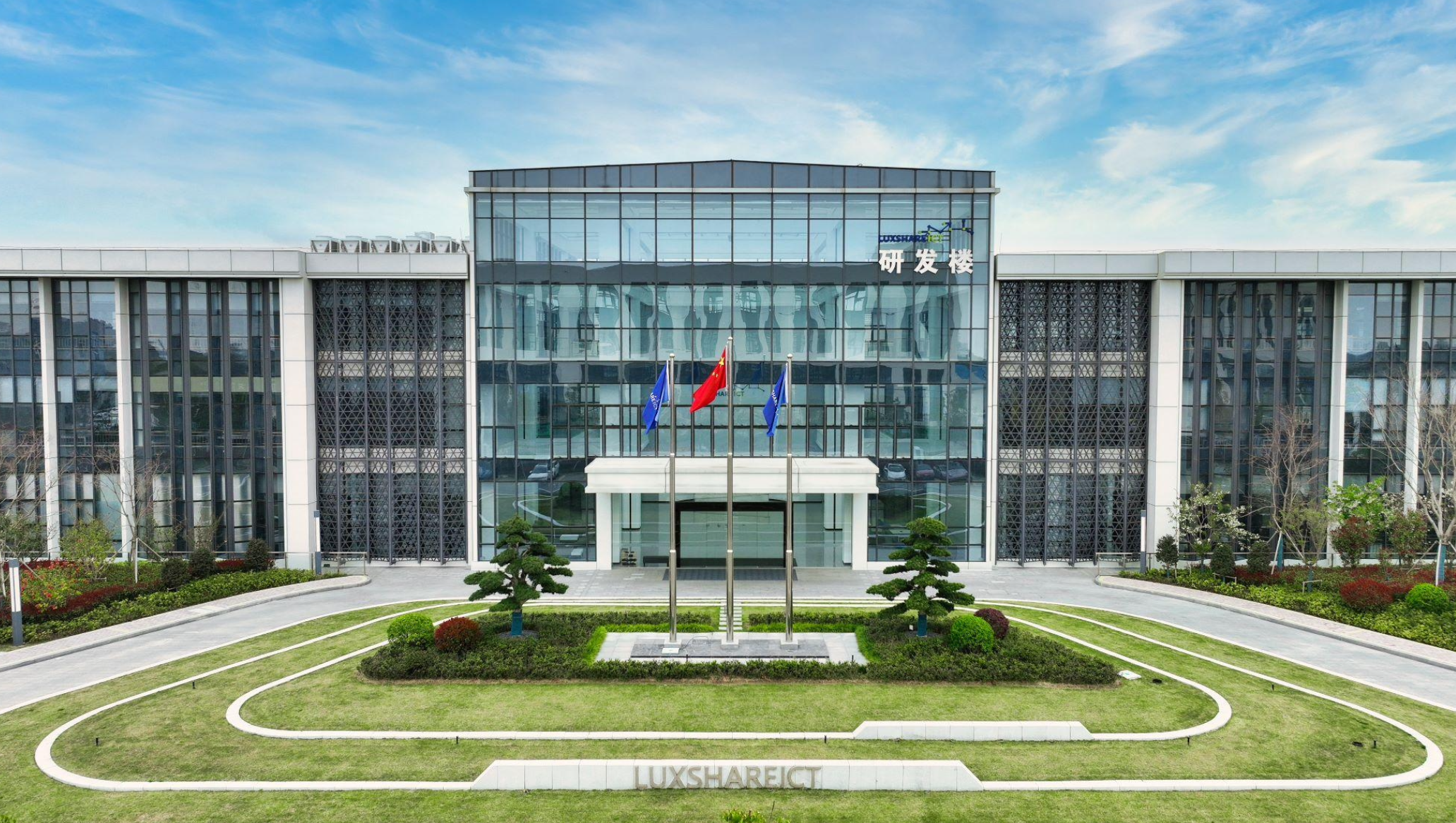 最新爆料：Face ID 双孔设计仅限于 iPhone 14 Pro 系列，但明年所有 iPhone 都是