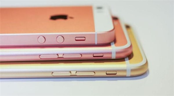 AirPower 出现在苹果在线商城 iPhone XS 智能电池壳页面