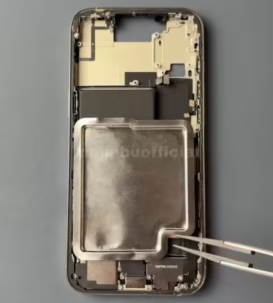 媒体根据机模照片制作了苹果 iPhone 16 渲染图