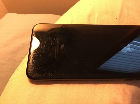 苹果iPhone6s开售：商家价格“破发”？