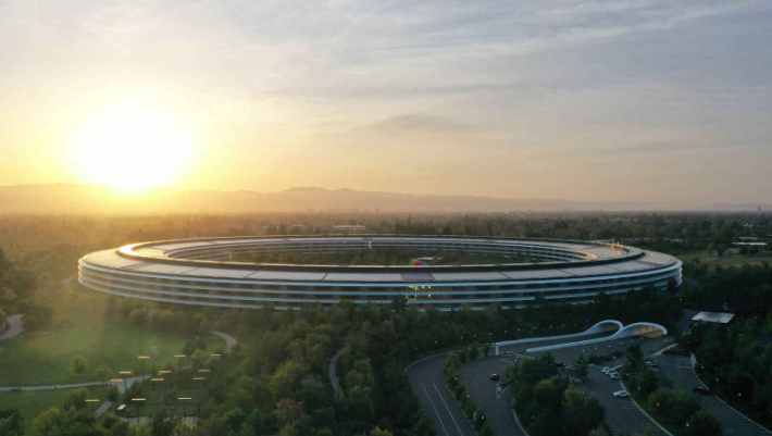 苹果首款头显 Reality Pro 高清渲染图曝光