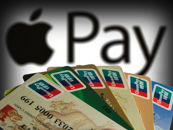 苹果庆祝洛杉矶 Grove Apple Store 零售店开业，CEO 库克现场参与互动