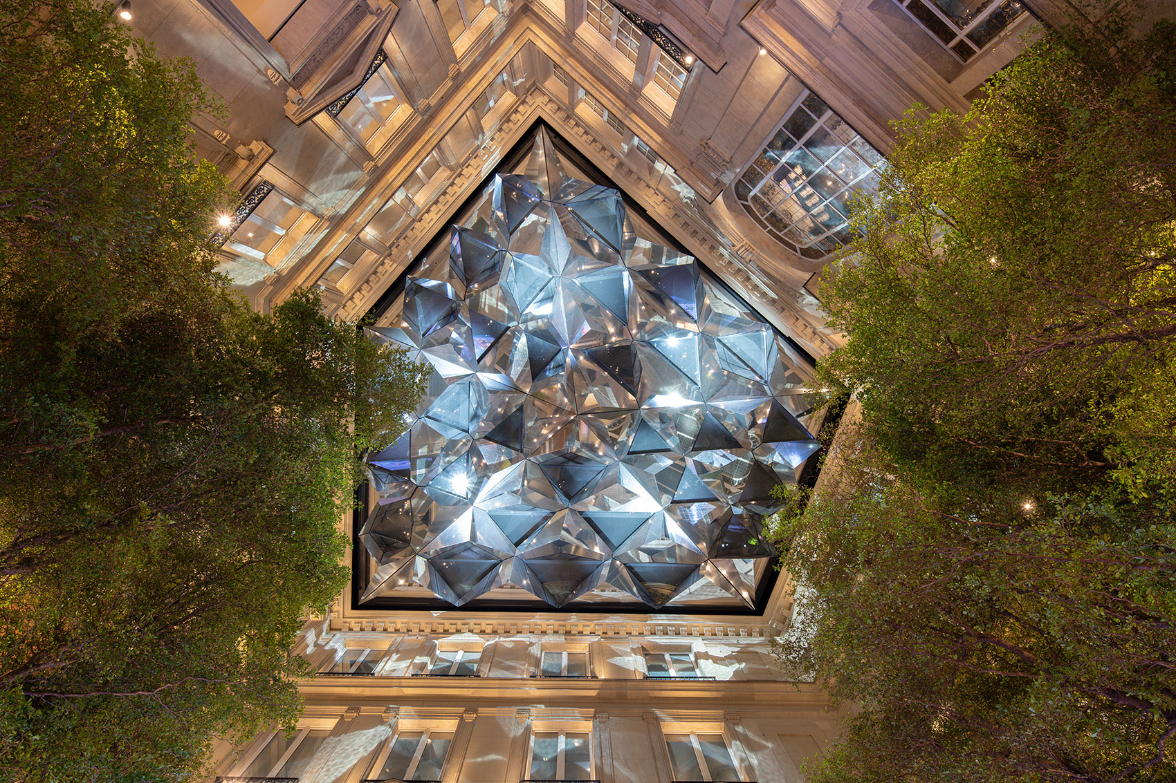 苹果 AirPower 产品原型曝光：存在充电过热问题