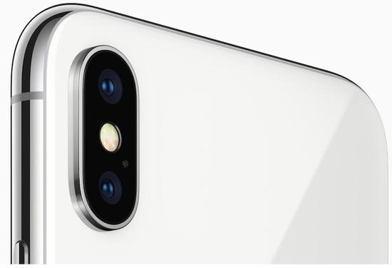 股东在苹果年度股东大会上全数通过所提出的议程 股东在苹果年度股东大会上全数通过所提出的议程