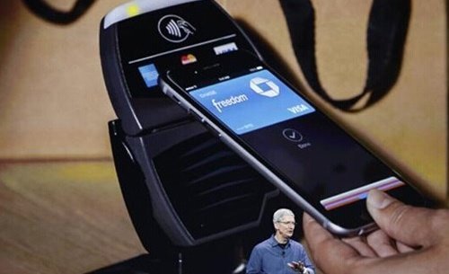 新鲜出炉的深蓝色 iPhone 概念设计:还真不错 新鲜出炉的深蓝色 iPhone 概念设计:还真不错