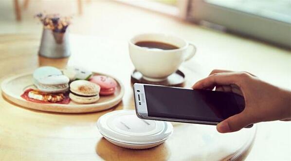 多图 | iPhone 11 概念渲染图，三摄像头、闪光灯环以及屏下指纹