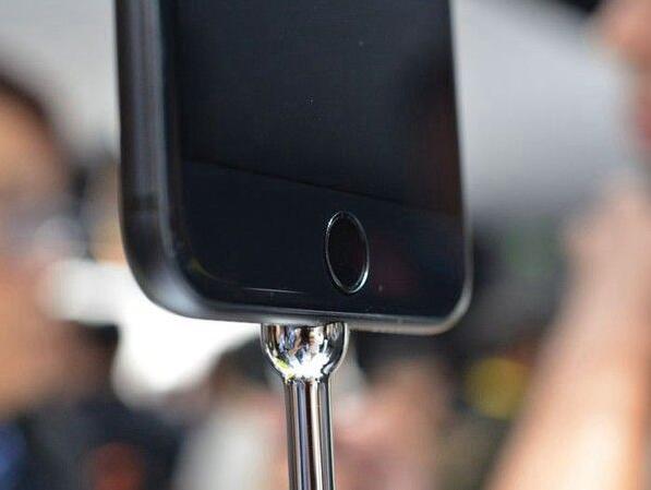 苹果上架 Mophie 系列 Powerstation Pro、GaN 充电头等产品