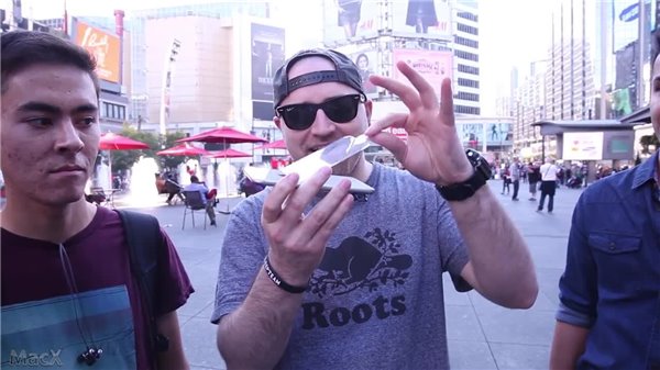 苹果iPhone X明天正式发售，黄牛党遭遇“水逆”