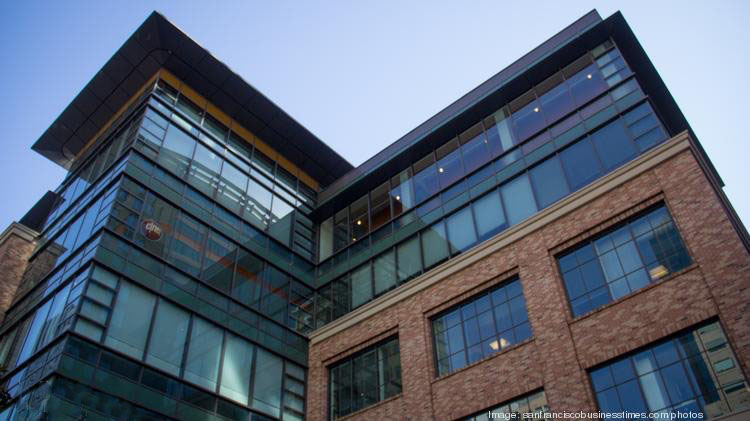 iPhone 三连跌不是事？十周年款新苹果压力真大